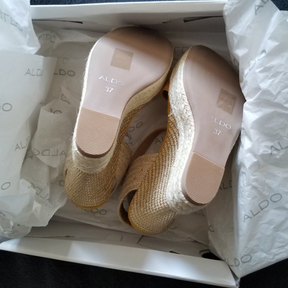 ALDO yellow suede wedge heels. NEW! - Picture 6 of 16